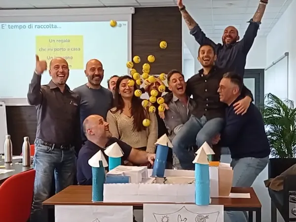 empowerment-con-playnbe-lancio-palline Trasformare le squadre in protagonisti: il viaggio di empowerment con Playnbe