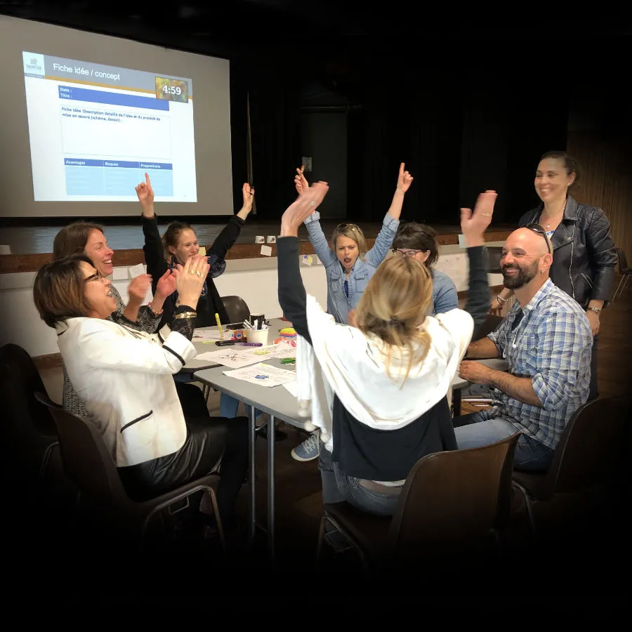 playnbe-teamworking-quadrata I partecipanti acquisiscono strumenti pratici immediatamente applicabili nel quotidiano, sviluppano un linguaggio comune per gestire situazioni difficili e, soprattutto, costruiscono quella fiducia reciproca che è alla base dei team ad alte prestazioni.